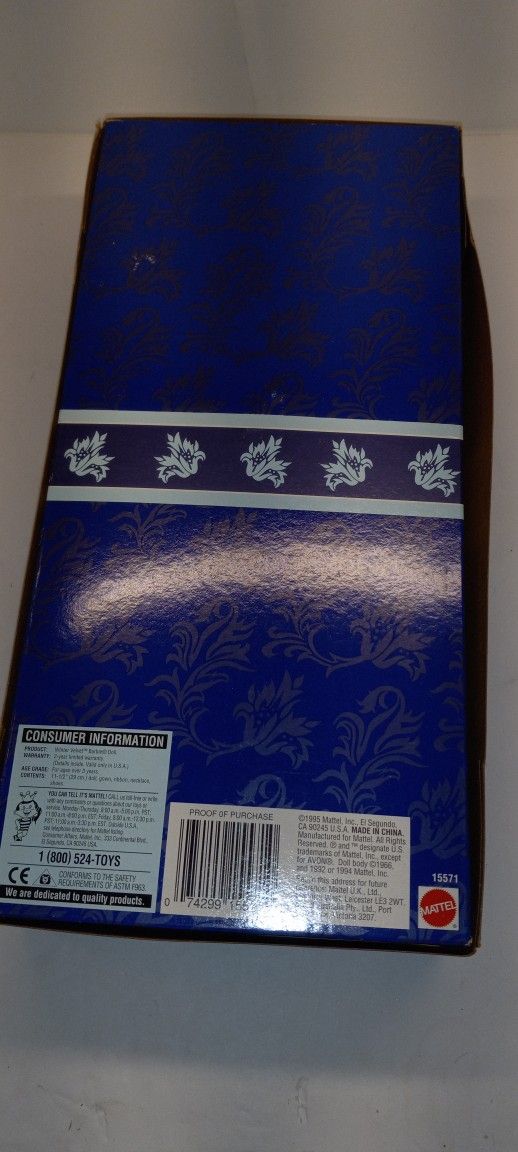 Vintage Winter Velvet Barbie Special Edition Avon Exclusive 1995 Mattel 15571NIB
