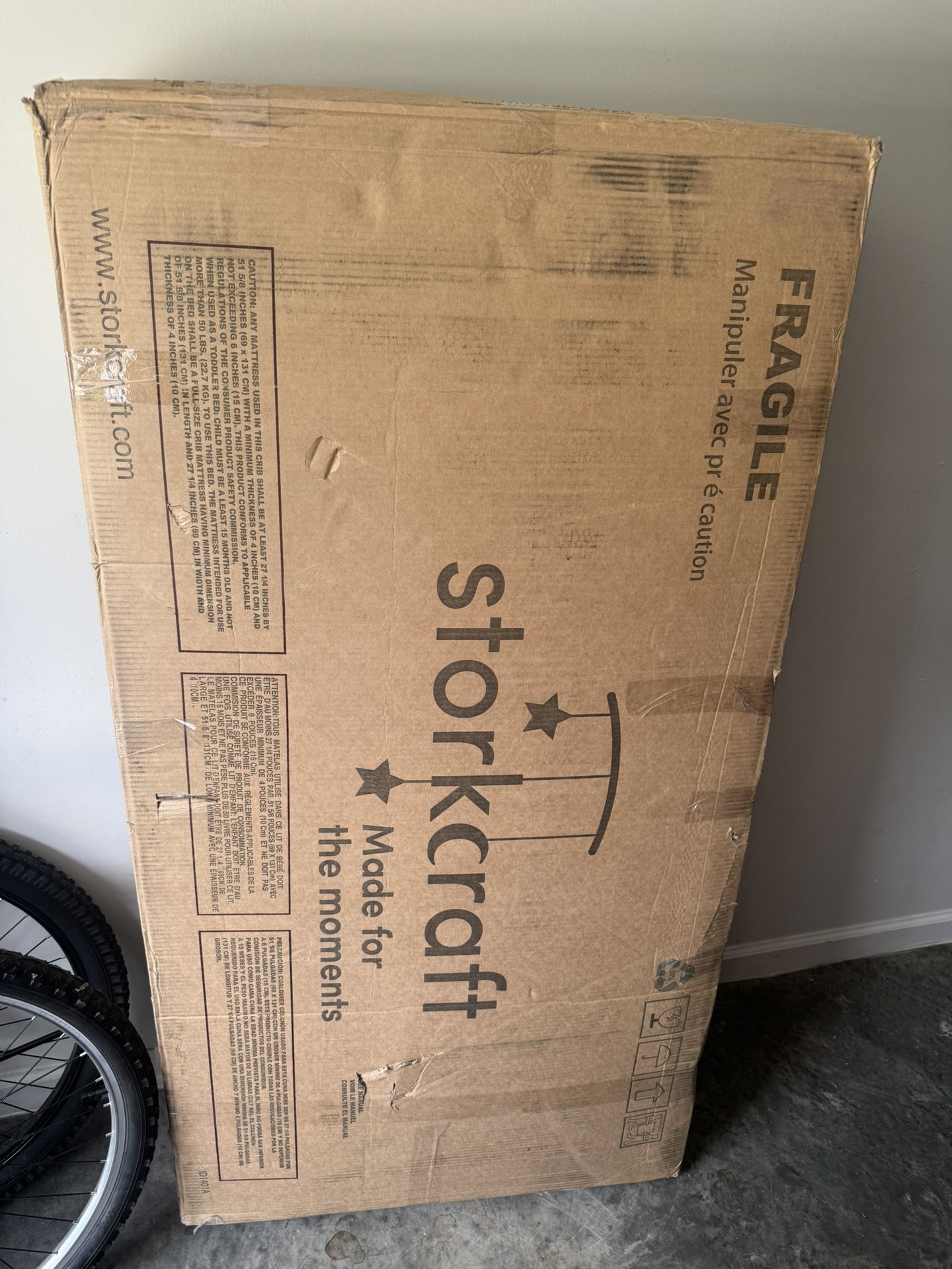 Storkcraft Crib 5 in 1. (White)
