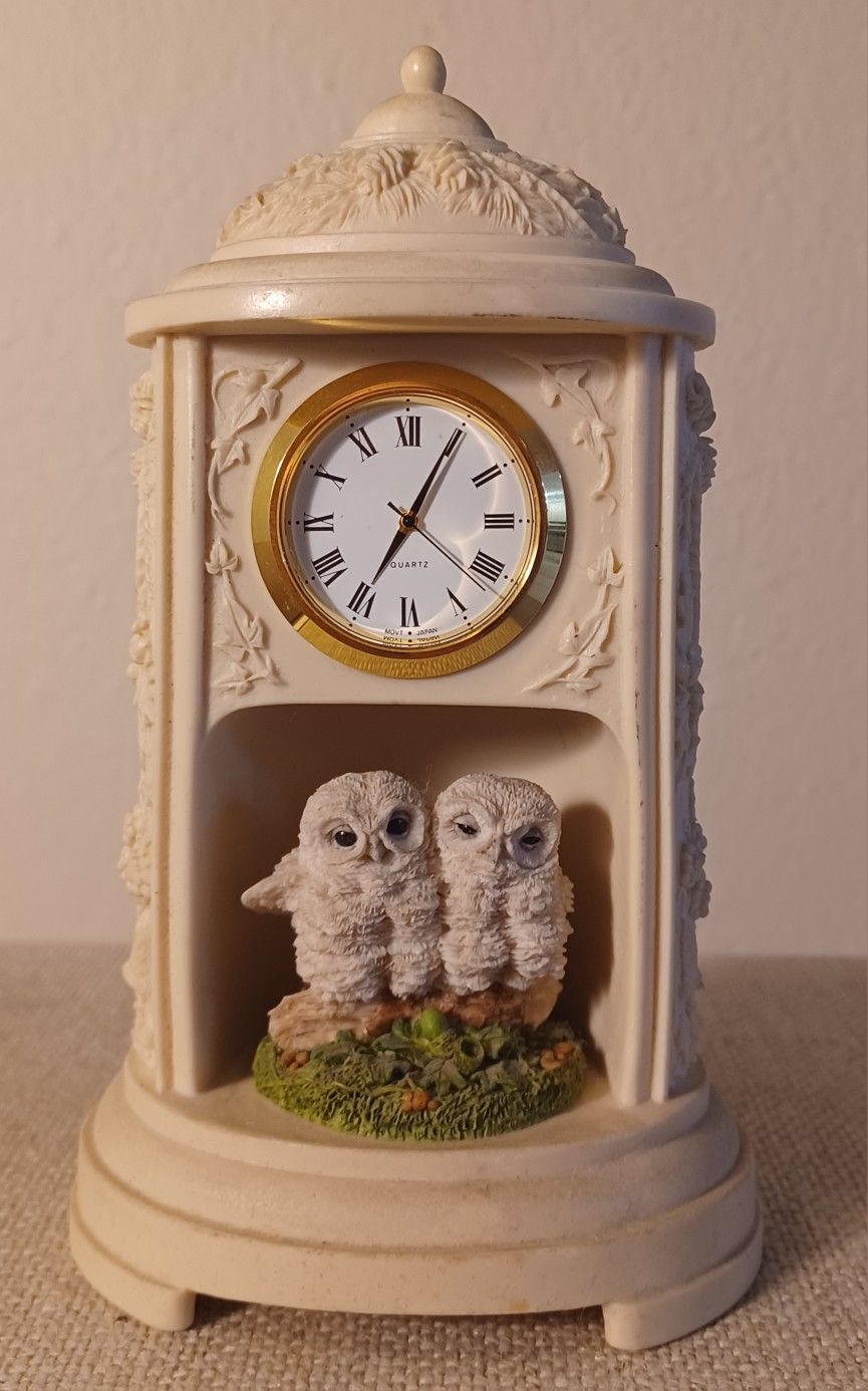 Vintage Two Owl Figurine Clock by Country Artists of England