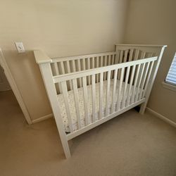 Pottery Barn Kendall Crib