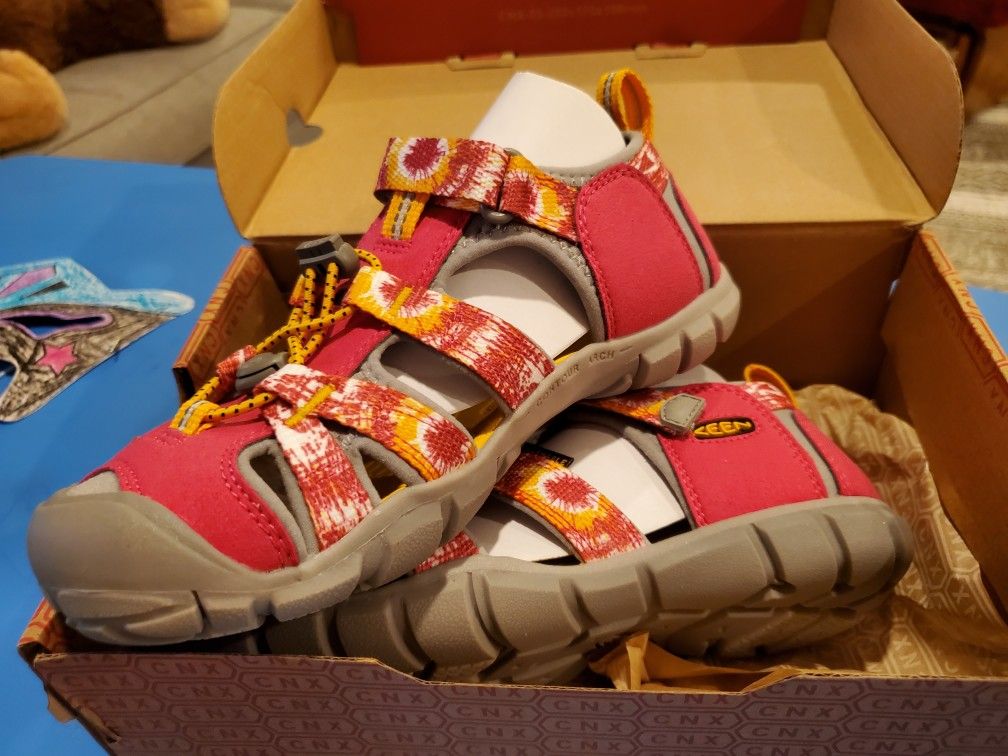 Brand New Keen Kids Sz 2 Water Shoes (Seacamp II)