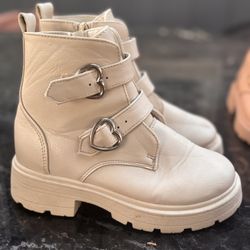 Girls Boots