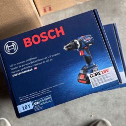 Bosch 1/2-in 18-volt 4-Amp Variable Speed Brushless Cordless Hammer Drill (1-Battery Included)