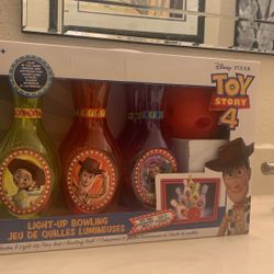 Disney Pixar LIGHT - UP BOWLING 