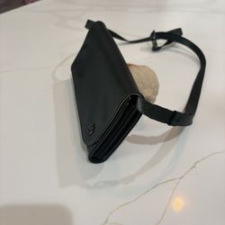 Lululemon Wallet Clutch Crossbody (like New)