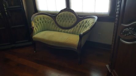 Vintage Cameo Victorian Settee