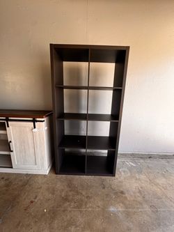 Black 8-Cube Storage Organizer / Bookshelf