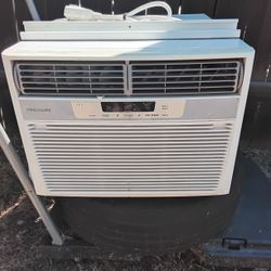 Frigidaire 12000 Btu Window Ac Air Conditioner 115 Volt