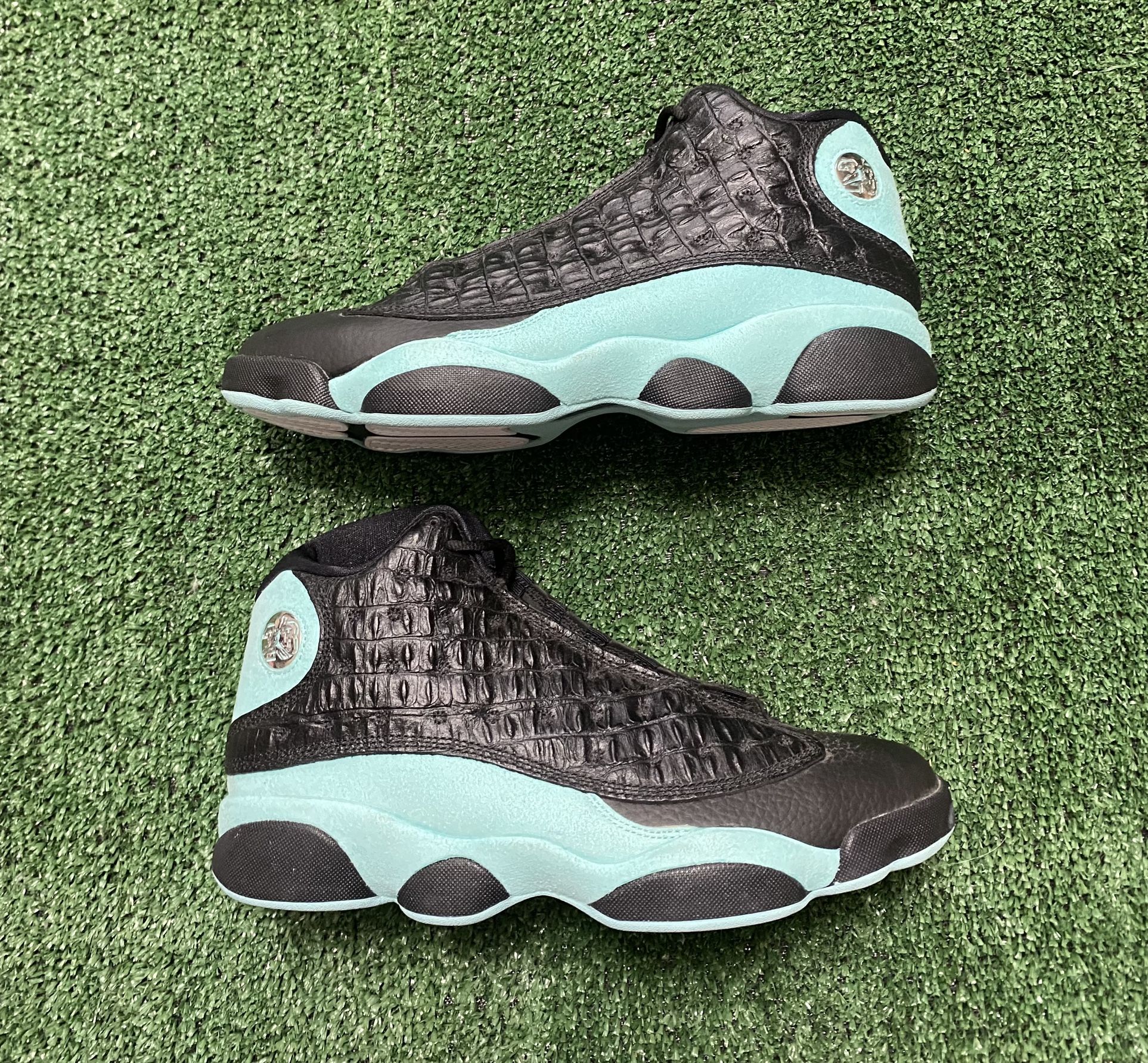 DS Jordan Black Island Green 13s size 9.5