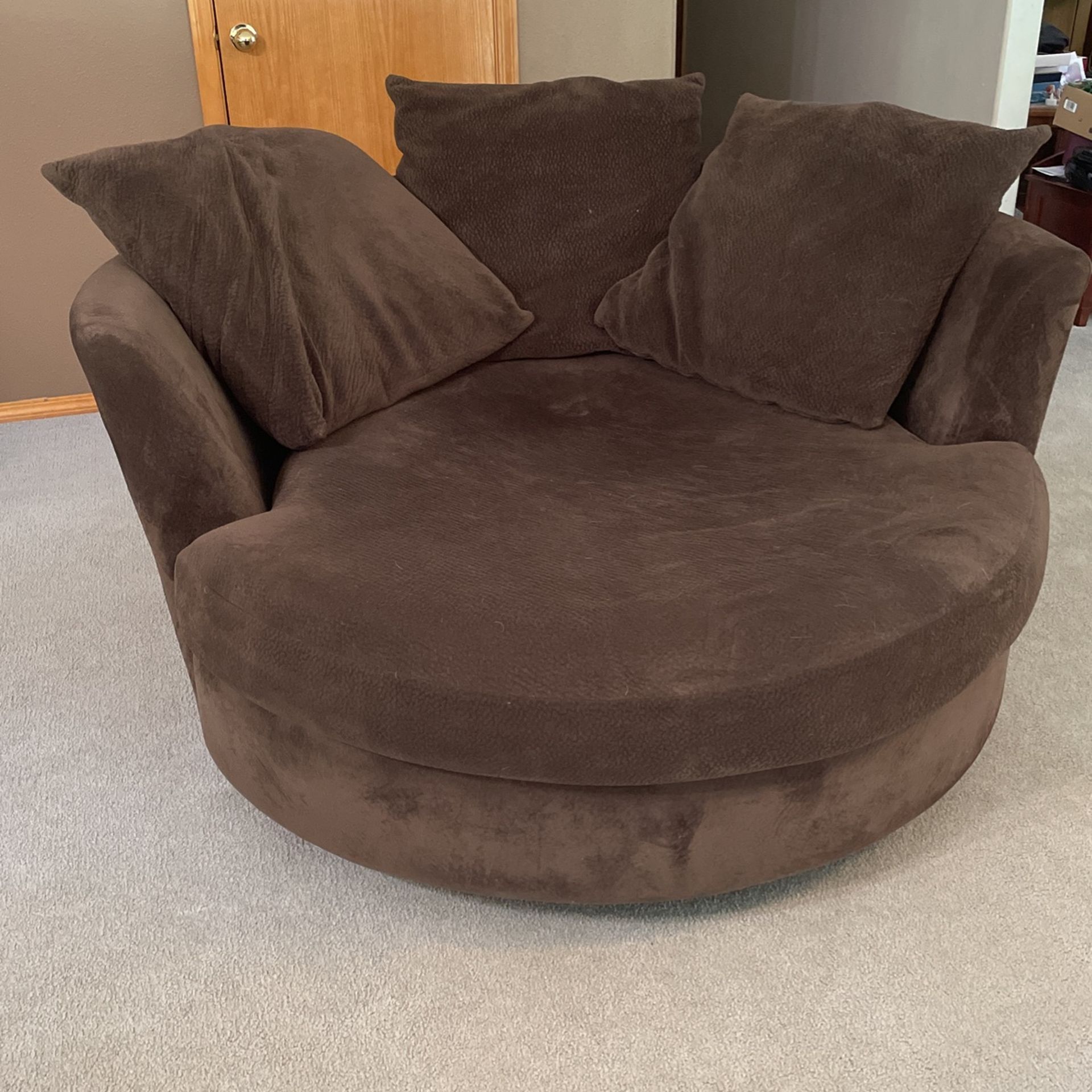 Round Cozy Couch