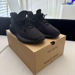 Yeezy Boost 350 V2 Black