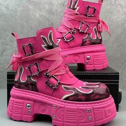 Super stylish Martin boots - for both men and women