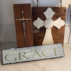 1971 Cawley Co. Crucifix, Rustic Wood Cross Hanger, Metal Amazing Grace Sign