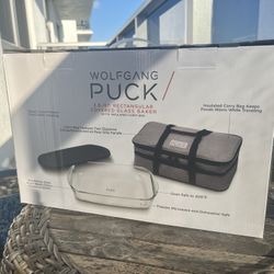 GLASS BAKER AND COVER 