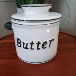$8 Butter Bell Crock. Last picture shows some chips but doesn't show or the use. 