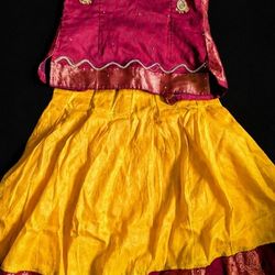 Traditional - Pattu pavadai set satai
