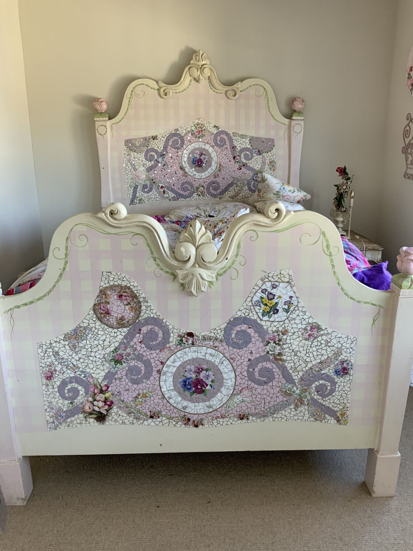 Girls Mosaic Tile Full Size Bed And Matching Mirror 