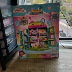 Gabby's Dollhouse 