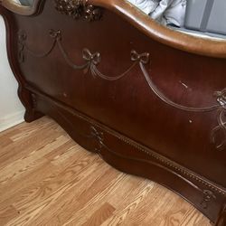 Disney Queen Bedroom Set 