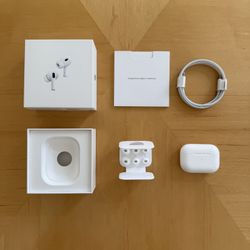 Apple AirPods Pro 2nd Gen with MagSafe Charging Case - Excellent Condition!