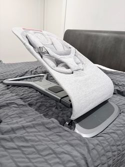 Ergobaby Evolve 3-in-1 Bouncer Seat