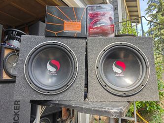 Kicker old school Solobaric 12s with amp and wiring kit