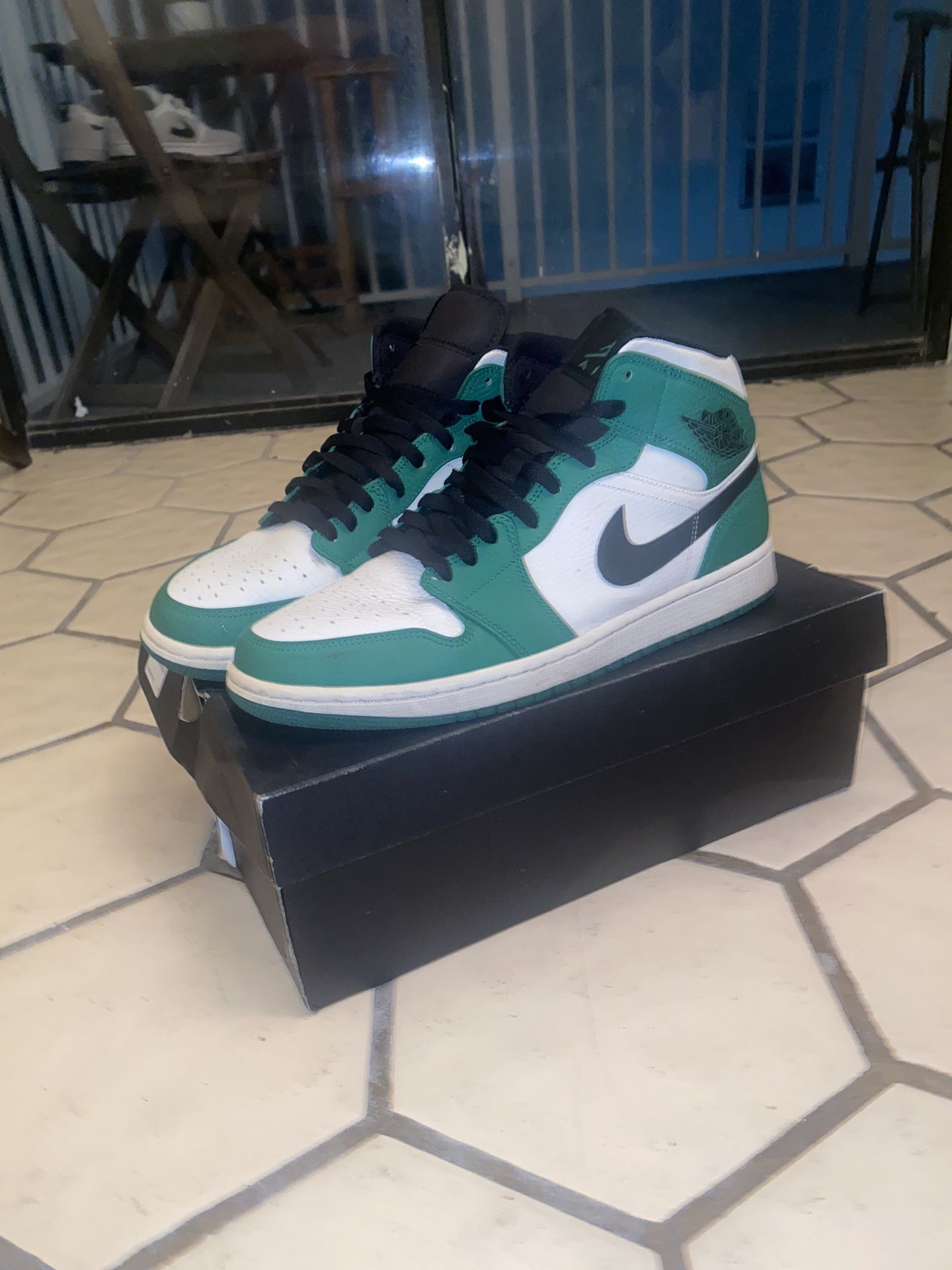 jordan 1s pine green