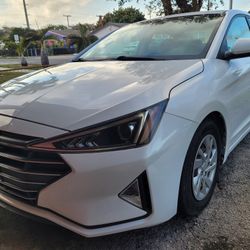 2020 Hyundai Elantra SE 2.0