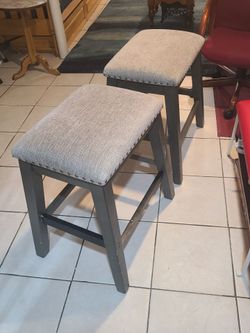 Two stools25 inches hight