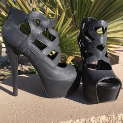 BLACK HEELS
