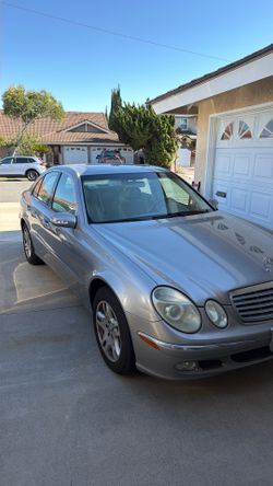 2003 Mercedez Ben E 320 classlow mileage