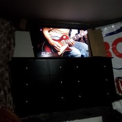 Vizio TV 36