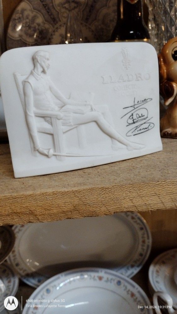Llardo Signed Limited Edition Sculpture Figurine