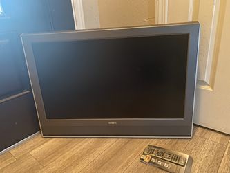 Tv ,, 32”  Toshiba ,, Not A Smart Tv 
