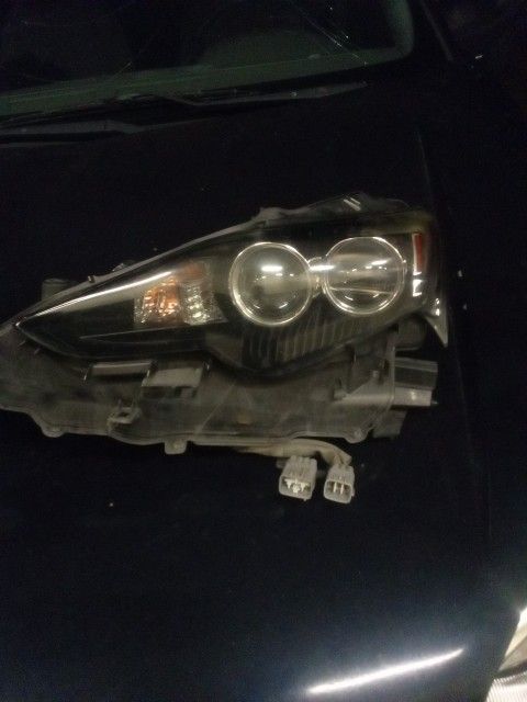 Lexus Front Headlights