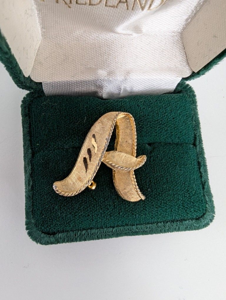 Women's Brooch Letter "A" Monogram Pin Back Gold Tone Costume Jewelry 1”