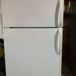 Refrigerator For Sale 