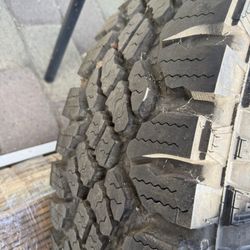 Tire 285/70/18