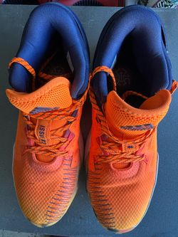 Donavan mitchell’s  basketball shoe size 10