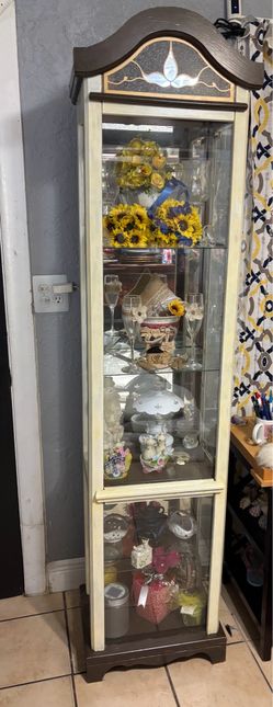 Glass cabinet