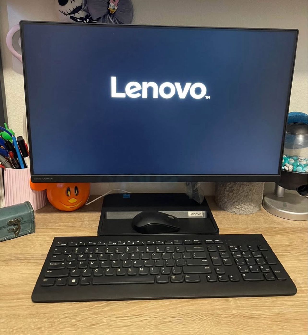 Lenovo Desktop Computer