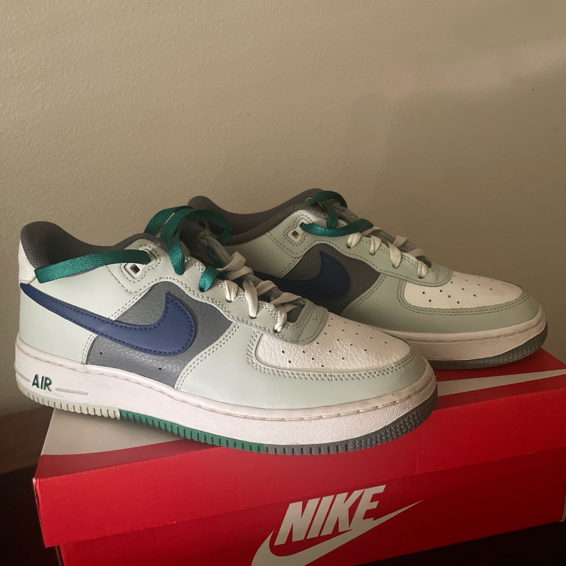 Nike Air Force 1