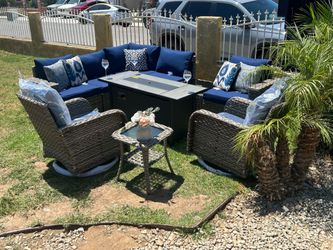 Patio furniture set outdoor new in the box
