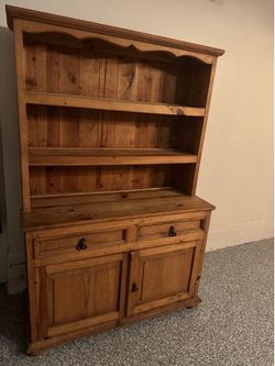 Mexican pine hutch