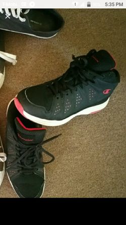 Boy's Youth Size: 6Y Champion Sneaker