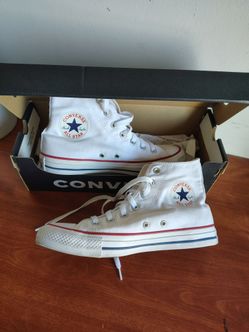 Converse shoes /men's size 6 women size 8