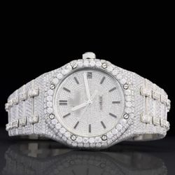 Iced-out Moissanite Watches
