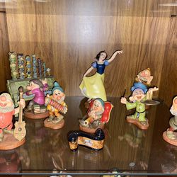 Snow White & the 7 Dwarfs Porcelain Walt  Disney Classics Collection