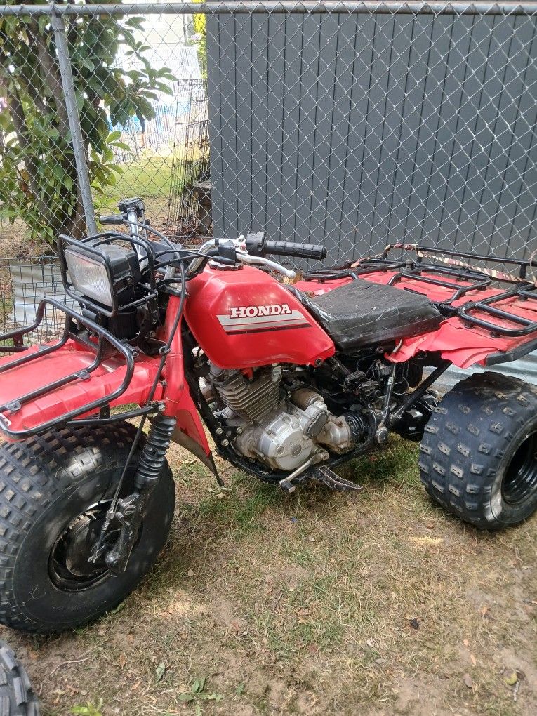 ATV Quad Honda 250cc 5-speed With Reverse Electric Star And Kick Starter