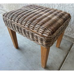 Casamia Wicker Stool